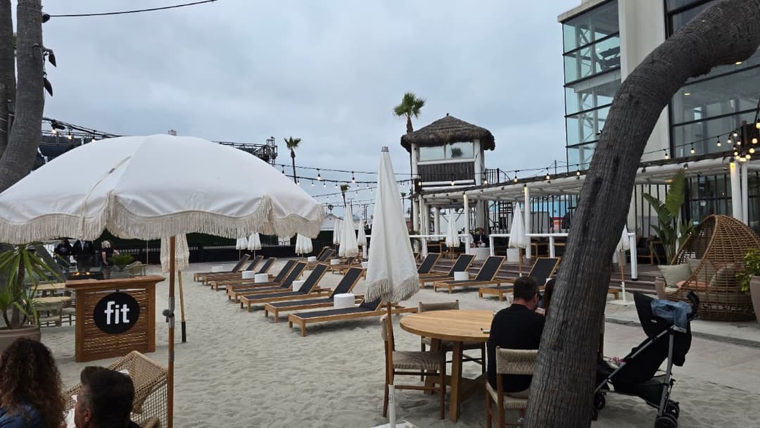 Draft House Belmont Park, a happy hour spot in San Diego