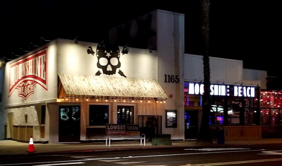 Moonshine Beach, a happy hour spot in San Diego