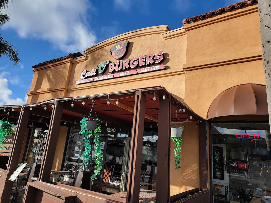 Cali "O" Burgers, a happy hour spot in San Diego
