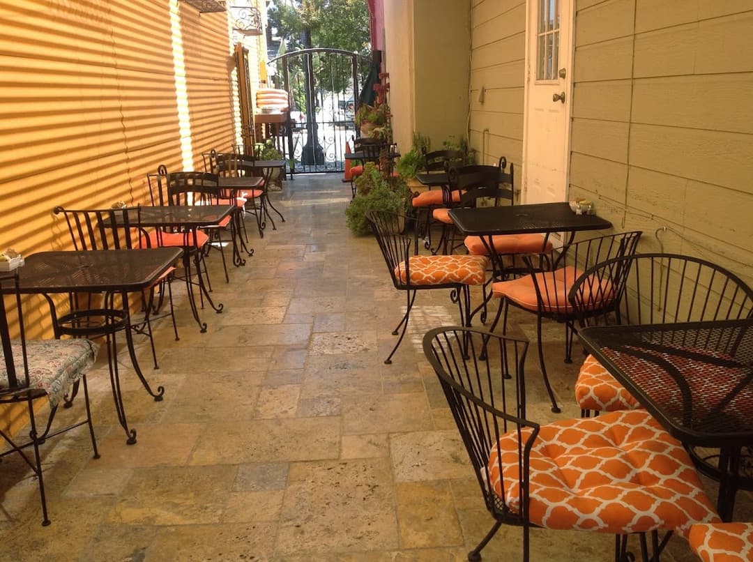 Hanna's Gourmet, a happy hour spot in San Diego