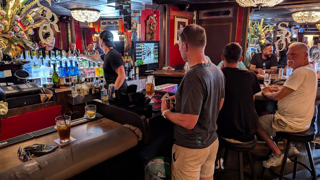 SRO Lounge, a happy hour spot in San Diego