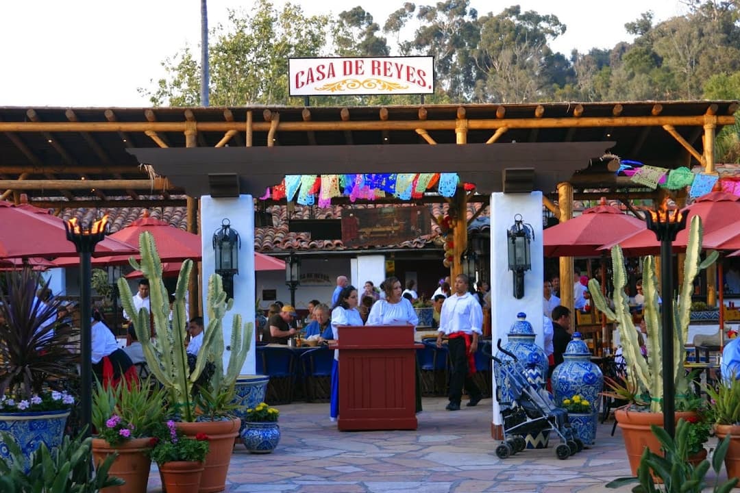 Casa de Reyes, a happy hour spot in San Diego