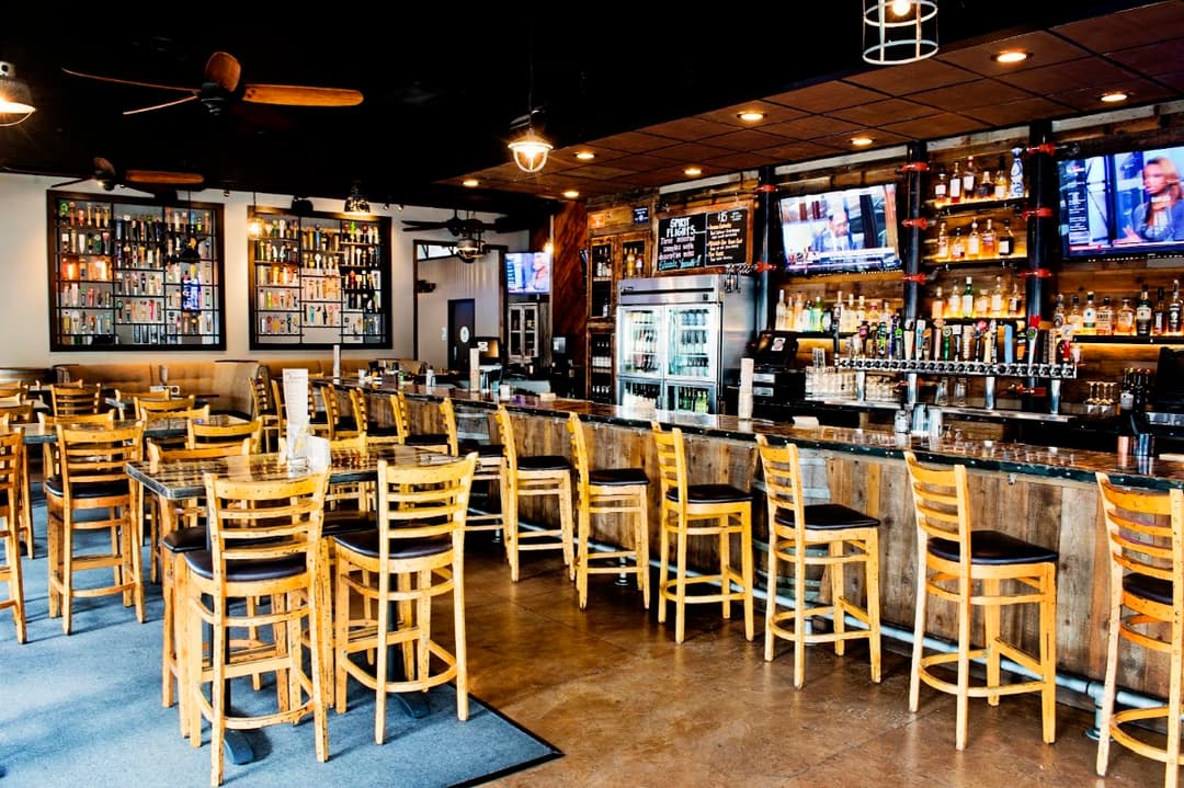 Knotty Barrel, a happy hour spot in San Diego